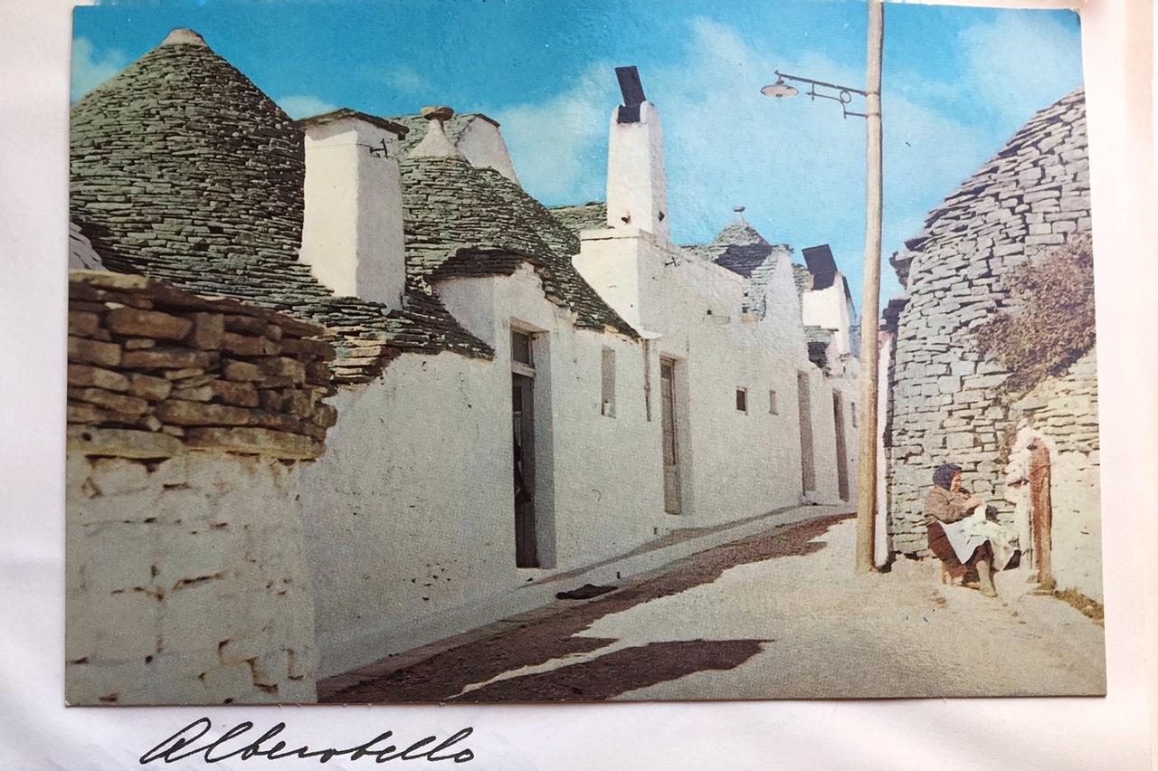 Alberobello in Puglia, op oude ansichtkaarten