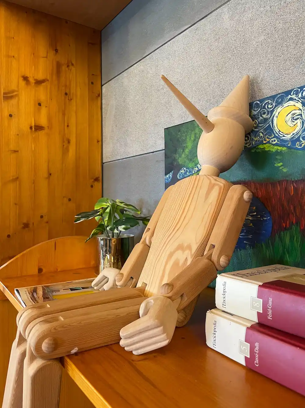 Een ongekleurde Pinokkio