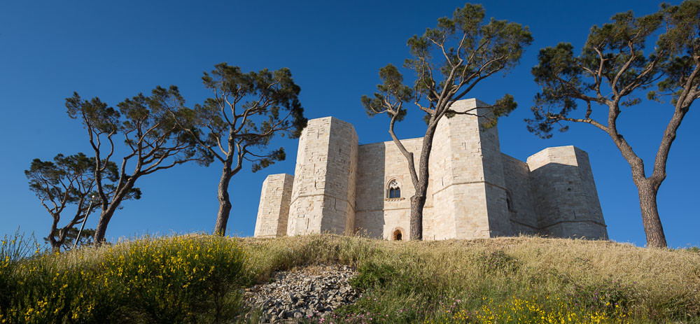 Castel del Monte, het achthoekige kasteel van Frederik II in Puglia