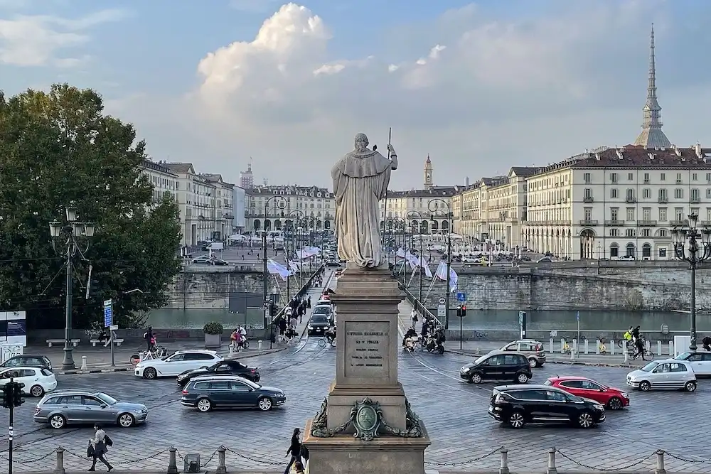 Uitzicht vanaf de Gran Madre op de stad Turijn