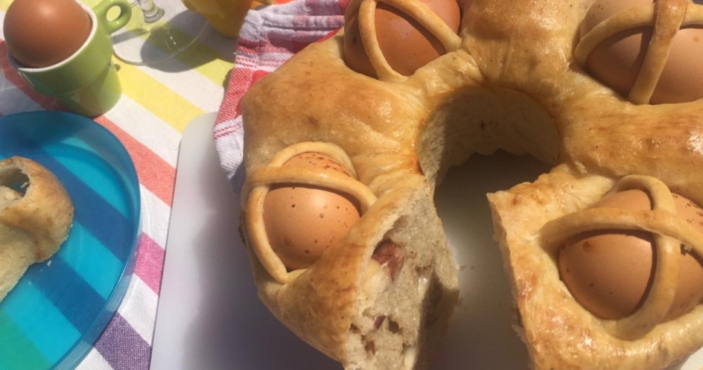 Recept voor casatiello, een traditioneel paasbrood uit Napels